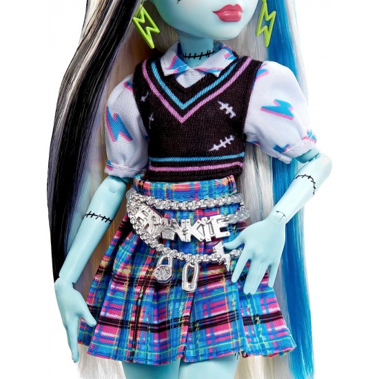 Monster High Frankie Stein Fashion Doll with Blue & Black Streaked Hair, Signature Look, Accessories & Pet HHK53