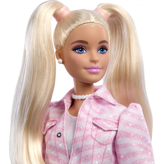 Barbie Deluxe Style lelle JJN69 rozā džinsa kostīmā