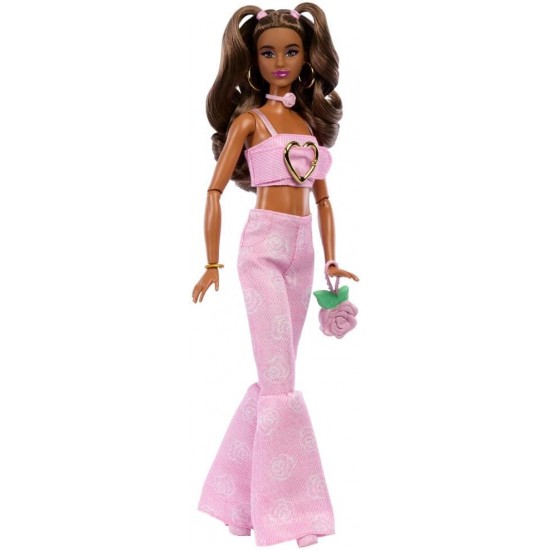 Barbie Deluxe Style lelle JJN72 rozā kostīmā
