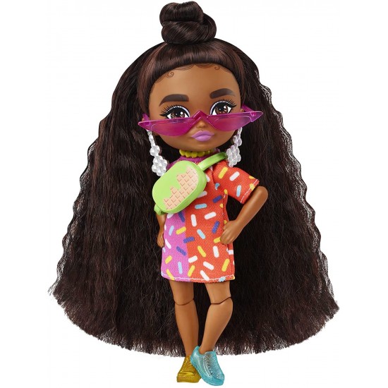 Barbie Extra Mini lelle Sprinkle Dress HGP63 Barbie Extra Mini lelle Sprinkle Dress HGP63
