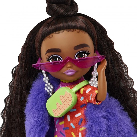 Barbie Extra Mini lelle Sprinkle Dress HGP63 Barbie Extra Mini lelle Sprinkle Dress HGP63