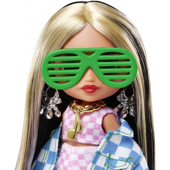 Barbie Extra Mini lelle Checked Jacket HGP64 Barbie Extra Mini lelle Checked Jacket HGP64